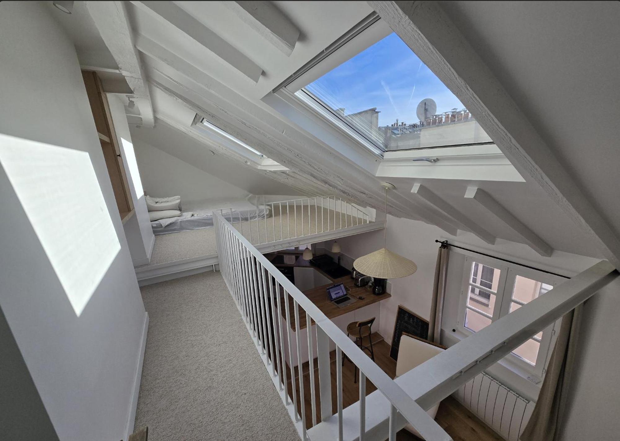 Duplex Plein Sud Refait A Neuf - 2eme - Vue Exceptionnelle Toits Parijs