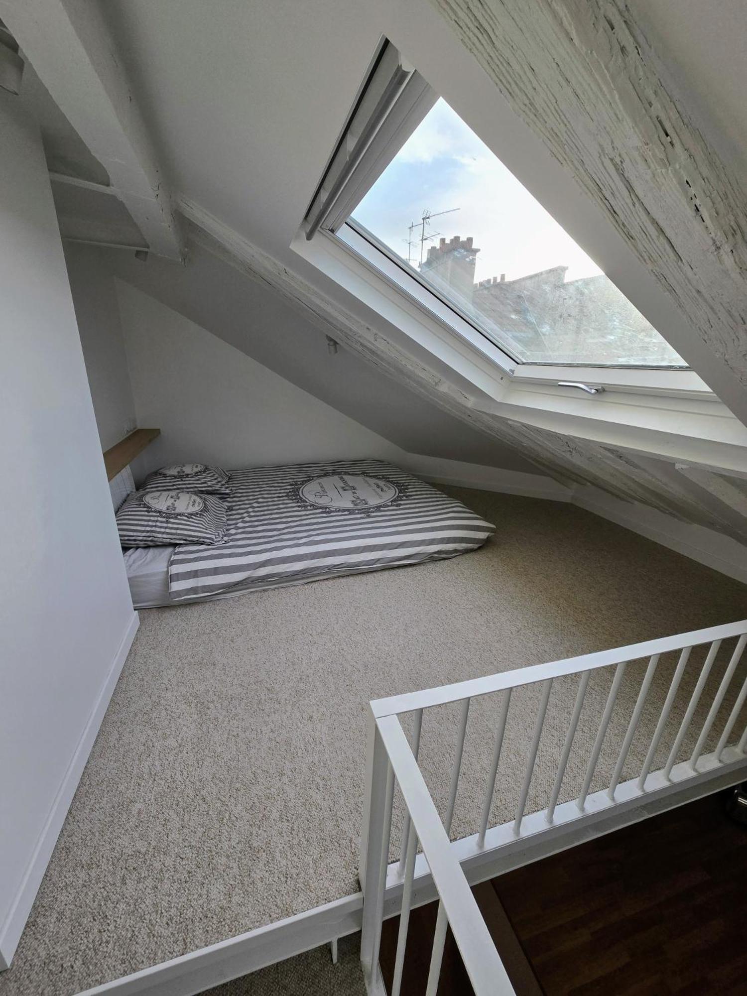 Duplex Plein Sud Refait A Neuf - 2eme - Vue Exceptionnelle Toits Appartement *